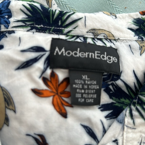 Men’s Casual shirt,Hawaiian style vintage,used good condition. - Picture 4 of 5